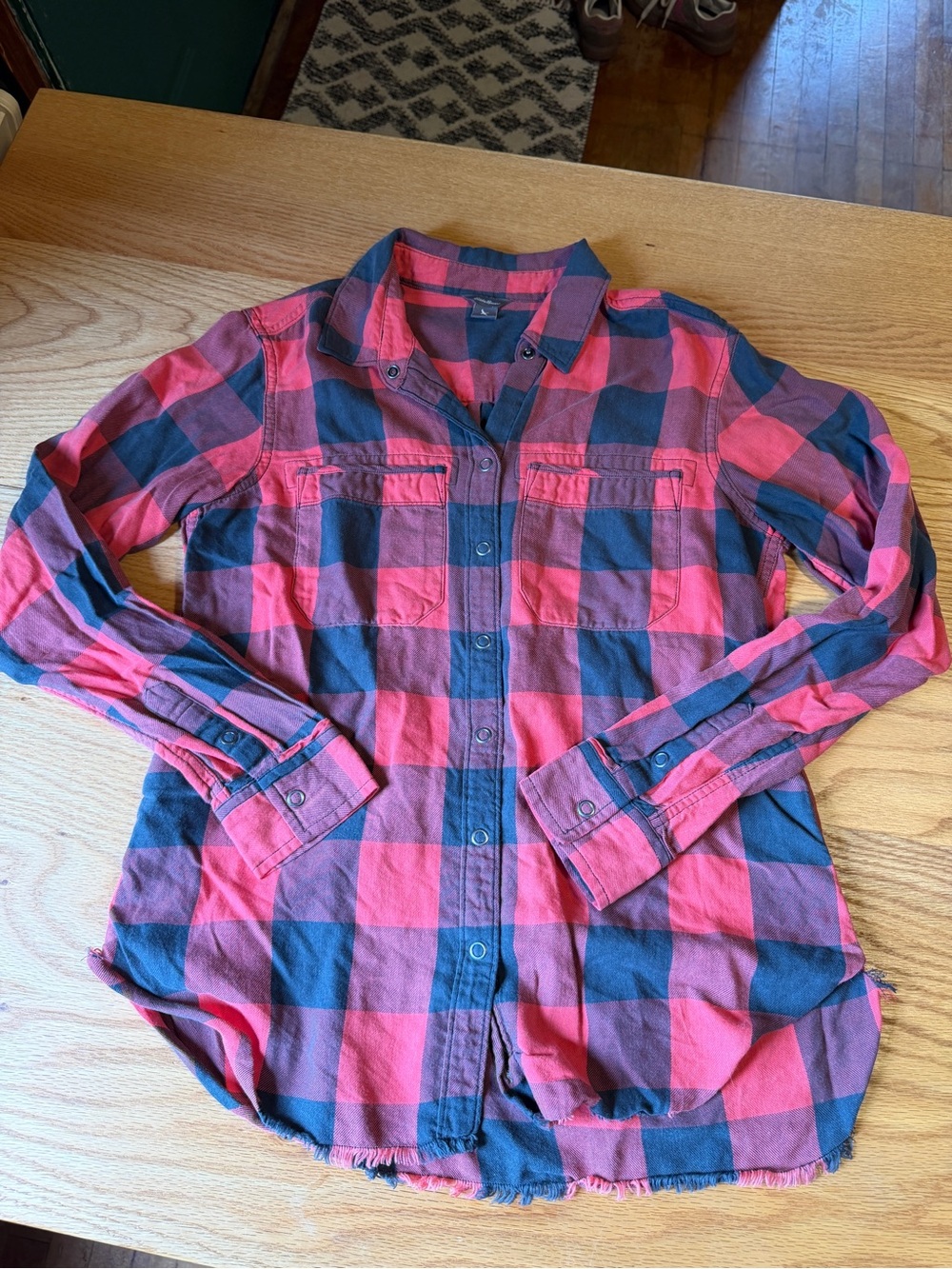 Eddie Bauer Plaid Women’s Button-Up Shirt